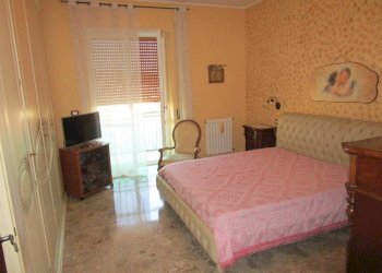 Camera da letto - Three-room apartment Statte - photo 13