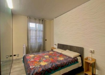 Camera da letto - Bilocale via Principi d'Acaja, 31, Torino (zona Cit Turin) - foto 22