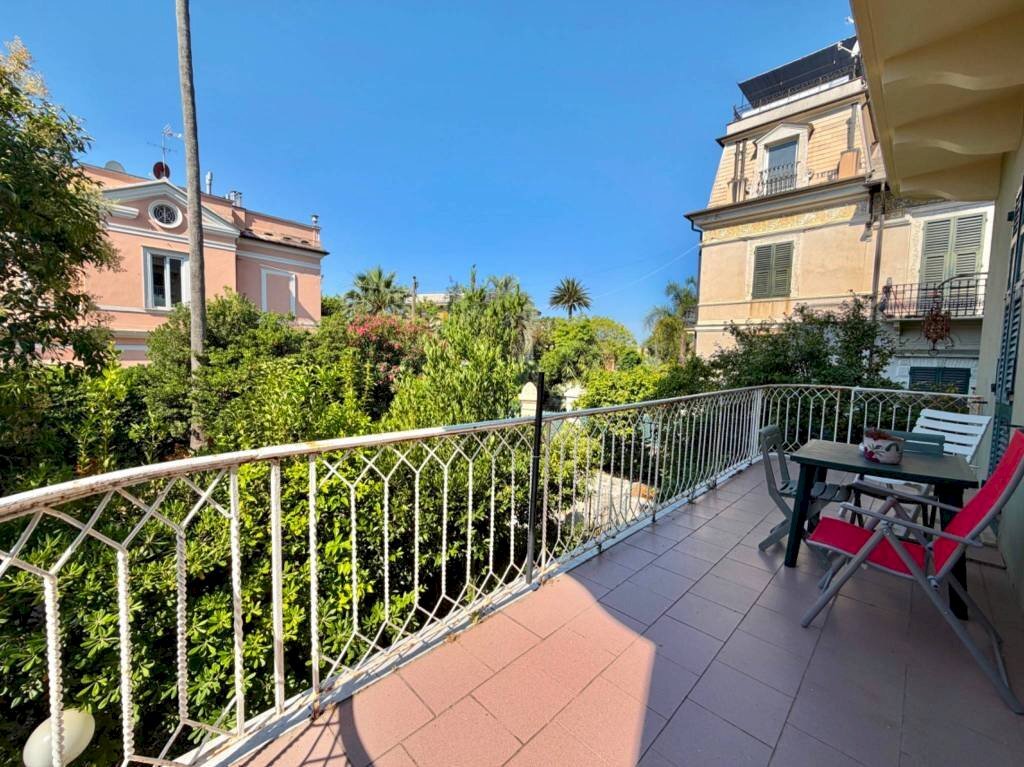 Terrazzo - Trilocale via Val Cismon, Genova (zona Nervi) - foto 1