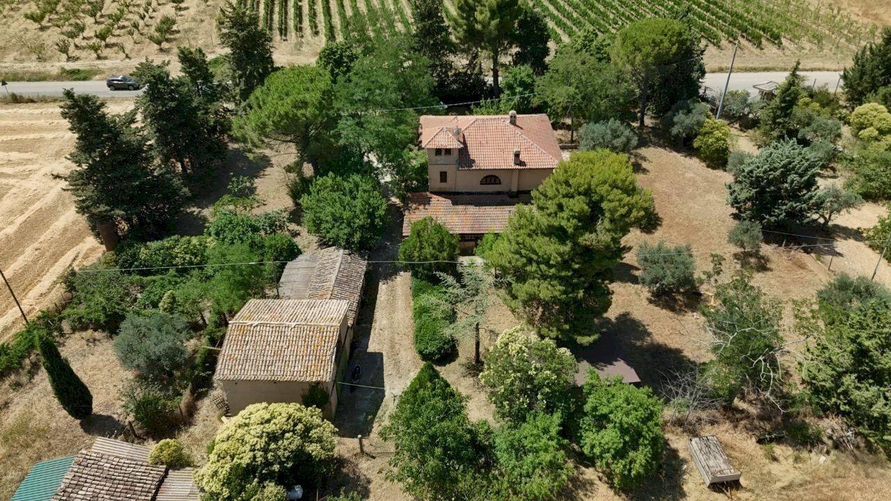 Foto 1 - Villa CONTRADA BAUGLIONE, Civitaquana - photo 1