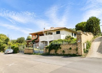 Foto 1 - Villa Via Peraccio
 
48, Fabrica di Roma - photo 1