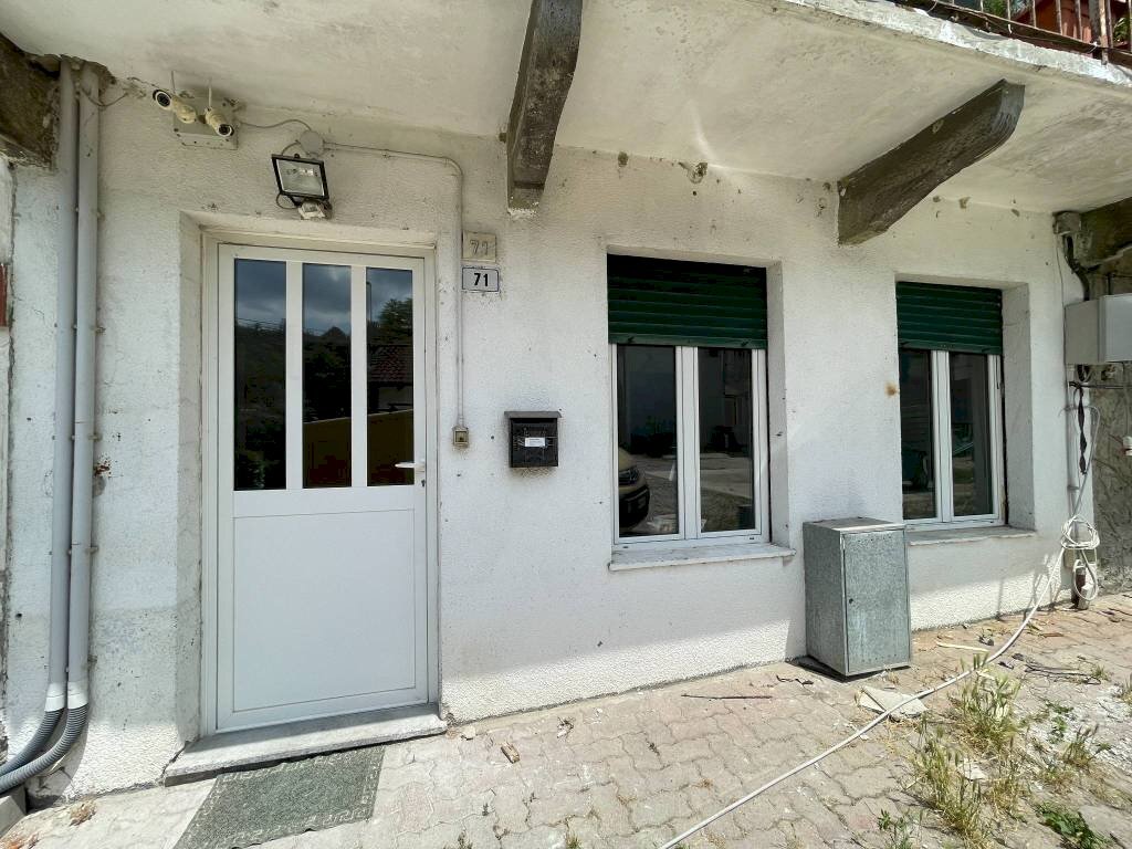 Facciata - Two-room apartment via Scursatone, 71, Castiglione Torinese - photo 2