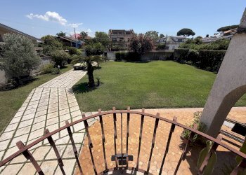 Giardino - Villa Via Guido Cantelli
12, Roma - photo 18