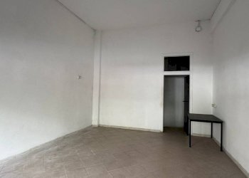 Interno non residenziale - Negozio via Fonteiana, Roma - foto 2