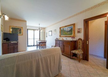 Salone - Quadrilocale Cuneo (zona Donatello) - foto 2