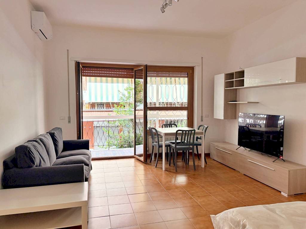 Salone - One-room apartment via Luigi Tonta, Roma (neighborhood Lido di Ostia) - photo 3