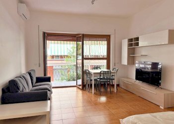 Salone - One-room apartment via Luigi Tonta, Roma (neighborhood Lido di Ostia) - photo 3