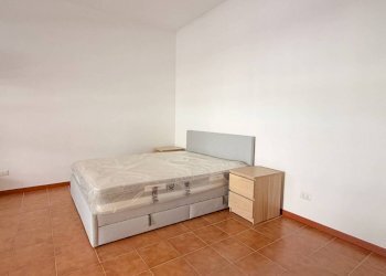 Camera da letto - One-room apartment via Luigi Tonta, Roma (neighborhood Lido di Ostia) - photo 11