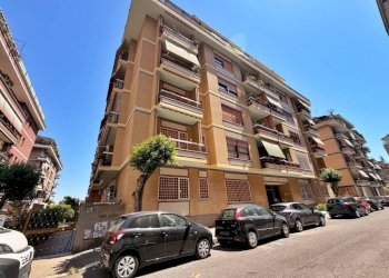 Facciata - One-room apartment via Luigi Tonta, Roma (neighborhood Lido di Ostia) - photo 21