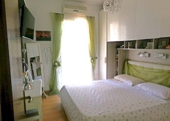Camera da letto - Three-room apartment via Massimo d'Azeglio, 35, Anzio - photo 25