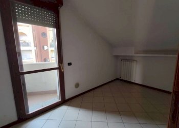 14fd18e7-0db0-4e29-be88-ea0602c6e8c2 - Appartamento largo Donatello, Abbiategrasso - foto 17