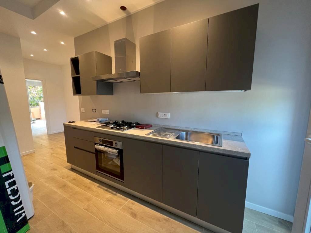 Cucina - Three-room apartment via Giacinta Pezzana, Bologna (neighborhood San Donato) - photo 1