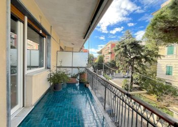 Terrazzo - Three-room apartment via Montallegro, 15, Genova (neighborhood Albaro) - photo 1
