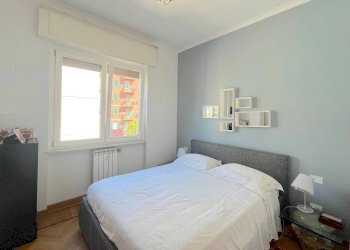 Camera da letto - Three-room apartment via Montallegro, 15, Genova (neighborhood Albaro) - photo 9