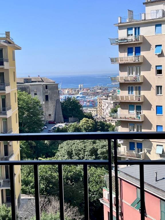 Vista - Quadrilocale via Bologna, 78, Genova (zona San Teodoro) - foto 1