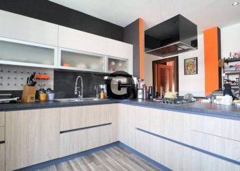 Cucina - Trilocale via Oropa, 95, Torino (zona Vanchiglietta) - foto 5