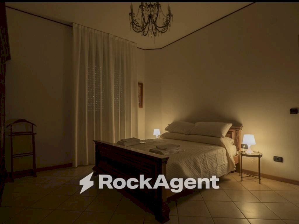 Camera da letto - Trilocale via Enrichetta Cabassa, Parma - foto 2