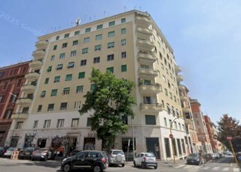 Facciata - One-room apartment via La Spezia, Roma - photo 3