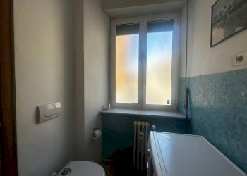 Bagno - One-room apartment via La Spezia, Roma - photo 14