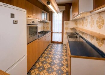 Cucina - Villa via Focilide, Roma (neighborhood Axa) - photo 8