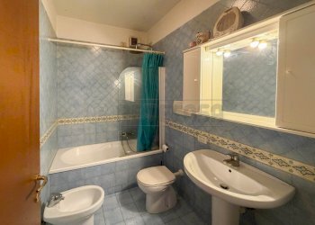 bagno - Three-room apartment Via Anna Frank, Creazzo - photo 6