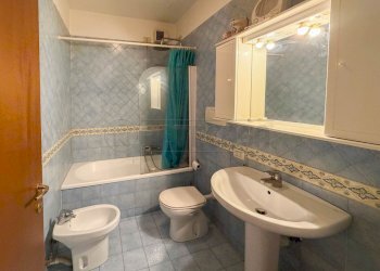 bagno - Three-room apartment Via Anna Frank, Creazzo - photo 9