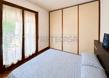 camera da letto - Three-room apartment Via Anna Frank, Creazzo - photo 11