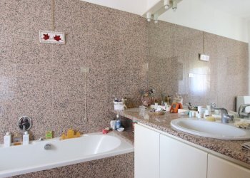 vendesi appartamento con terrazzo lucca - Appartamento Viale Giovanni Pacini 115, Lucca - foto 9