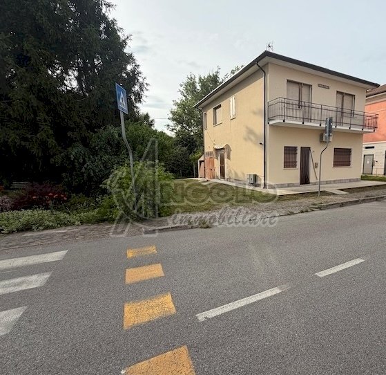 PHOTO-2026-06-22-10-09-14 3 - Villa Via Roma 96, Canaro - foto 2