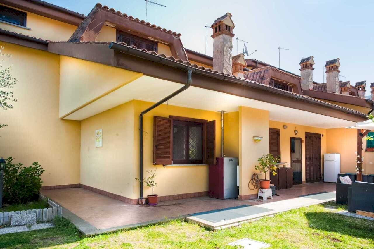 WhatsApp Image 2026-04-16 at 09.20.58 (1).jpeg - Three-family Villa Via delle Calcare 40, Rocca di Papa - photo 1