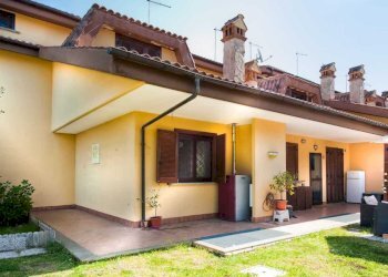 WhatsApp Image 2026-04-16 at 09.20.58 (1).jpeg - Three-family Villa Via delle Calcare 40, Rocca di Papa - photo 1