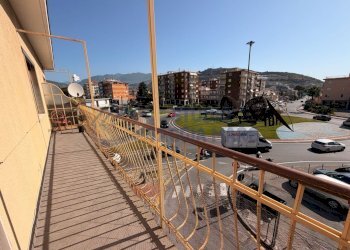 6 - Three-room apartment Viale delle Palme 23, Taggia - photo 4