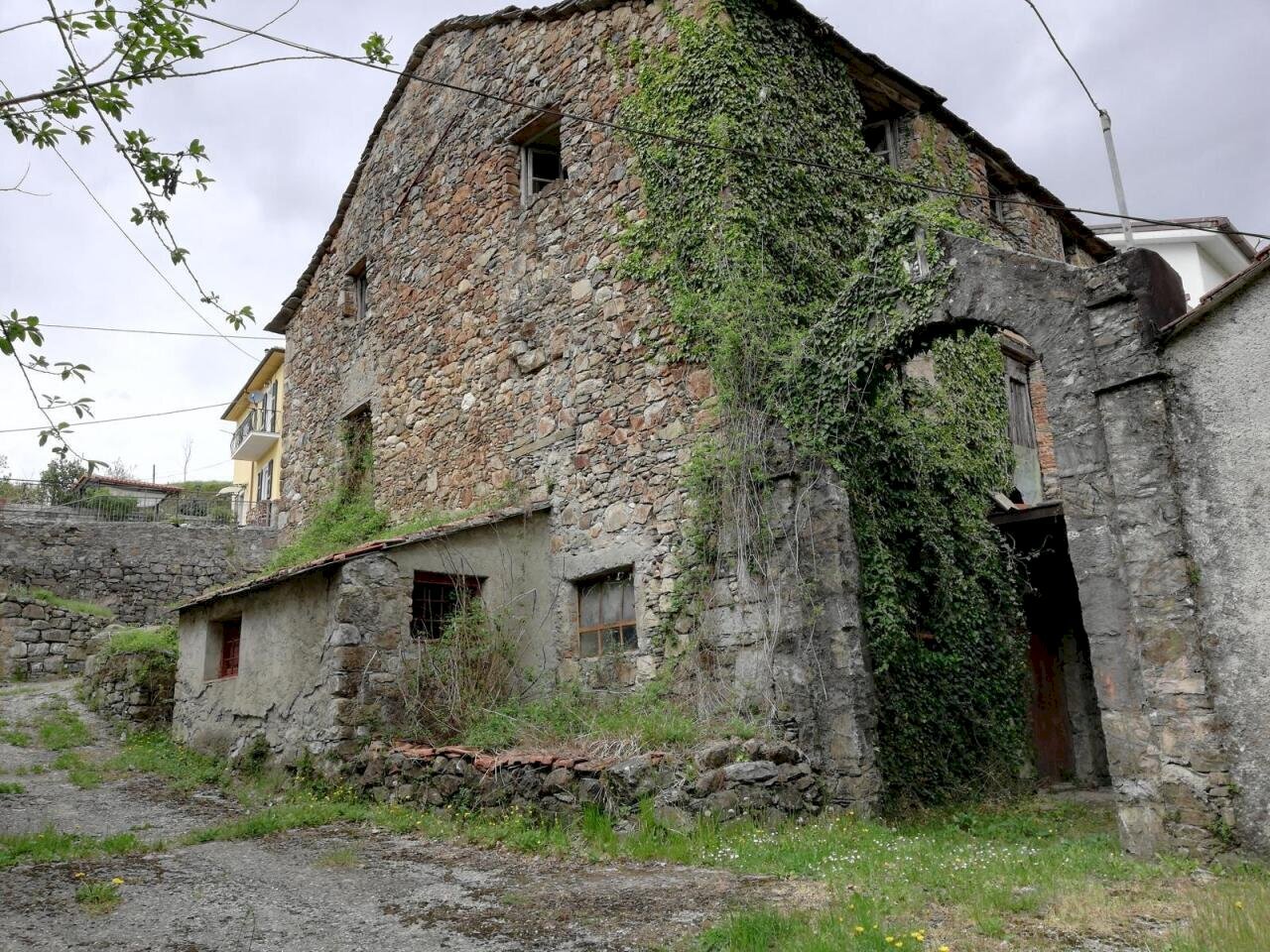 WhatsApp Image 2026-06-08 at 17.26.36 (1) - Rustico Varese Ligure - foto 2