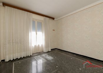 4.1 CAMERA 1 - Appartamento Via Sant'Alberto 61A, Genova (zona Sestri Ponente) - foto 13