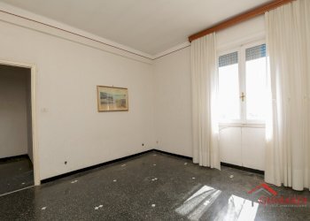 4.3 CAMERA 1 - Appartamento Via Sant'Alberto 61A, Genova (zona Sestri Ponente) - foto 15