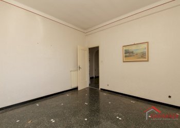 4.4 CAMERA 1 - Appartamento Via Sant'Alberto 61A, Genova (zona Sestri Ponente) - foto 16
