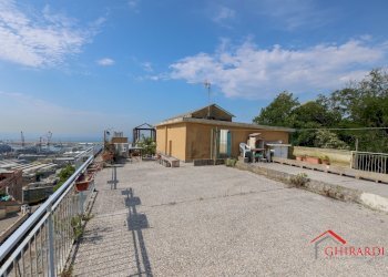 9.4 TERRAZZO - Appartamento Via Sant'Alberto 61A, Genova (zona Sestri Ponente) - foto 30