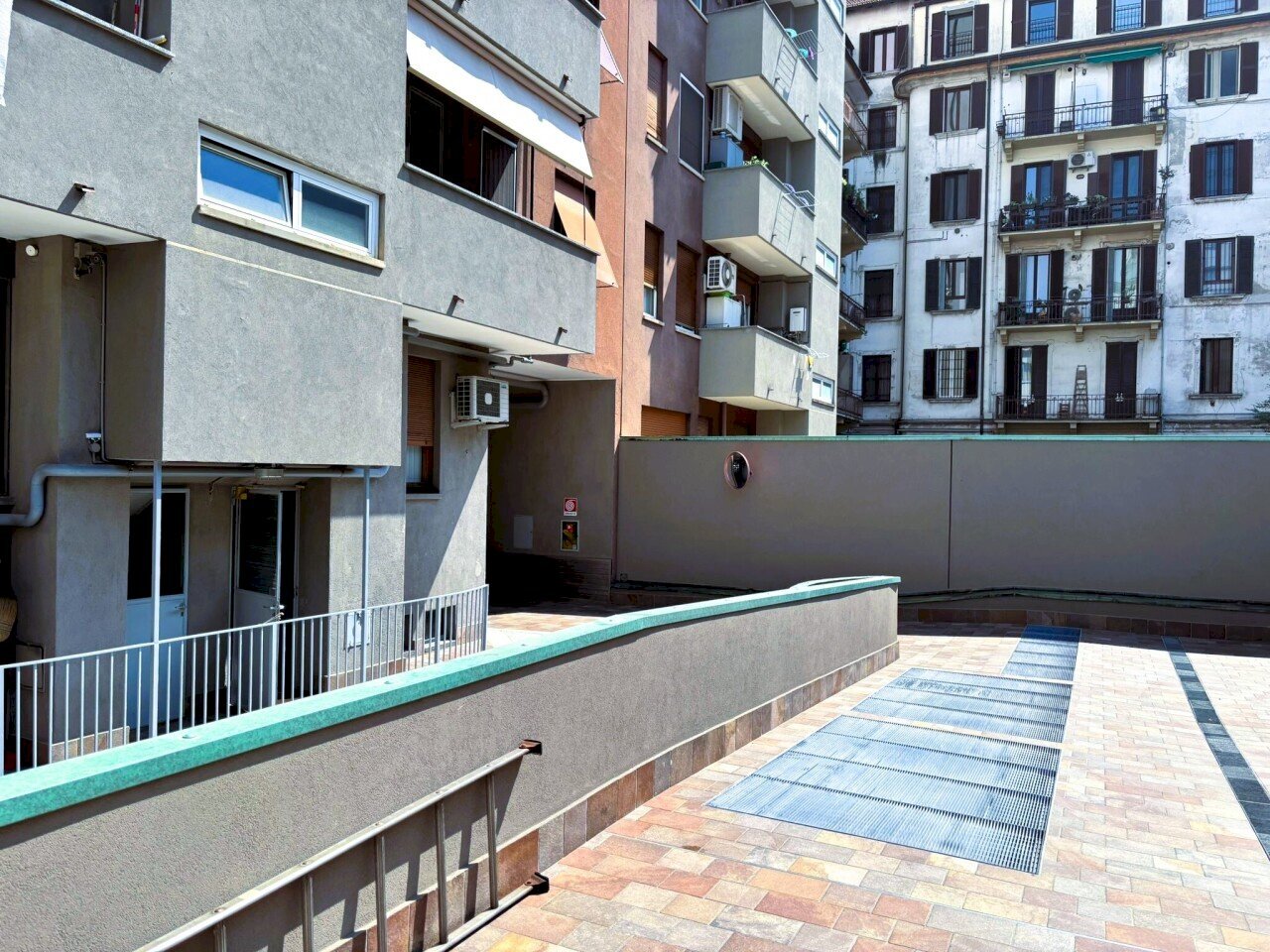 Ingresso - Box Via Benedetto Marcello 5, Milano (neighborhood Centrale) - photo 2