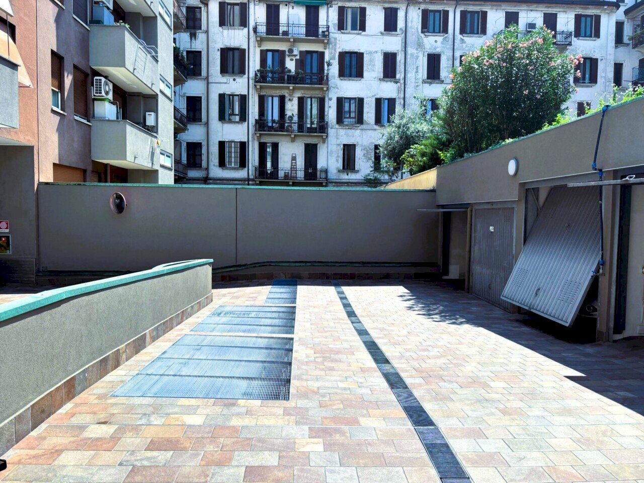 Ingresso - Box Via Benedetto Marcello 5, Milano (neighborhood Centrale) - photo 3