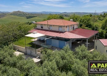 Azienda agricola Caltanissetta, Caltanissetta - foto 23