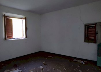 Rustic Borgata Terbus, Gambasca - photo 3