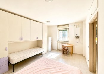 One-room apartment Alessandria - photo 1