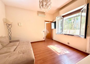 Two-room apartment Via Filippo Gentile, Albissola Marina - photo 6