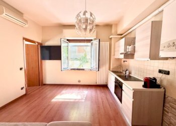 Two-room apartment Via Filippo Gentile, Albissola Marina - photo 7