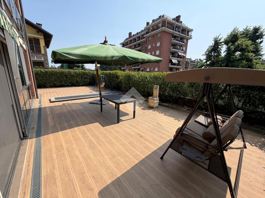 Four-room apartment Via Volta, Beinasco - photo 1