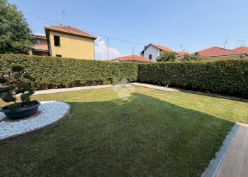 Four-room apartment Via Volta, Beinasco - photo 2