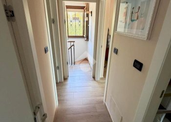 Four-room apartment Via Volta, Beinasco - photo 8