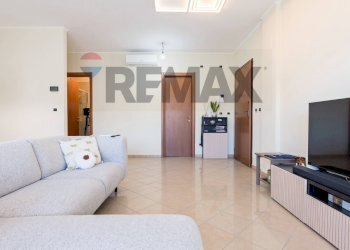 Bilocale Via Luigi Cibrario, 57 
 Sestri Ponente, Genova (zona Sestri Ponente) - foto 1