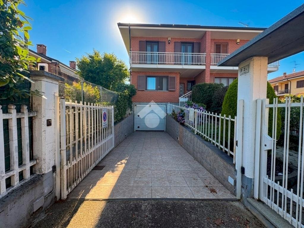 Villa a Schiera Via Gozzano, San Francesco al Campo - foto 1
