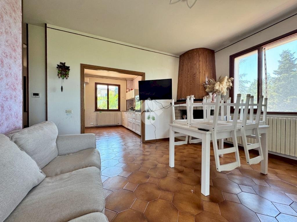 Villa Trifamiliare Via calamone, Montelabbate - foto 1